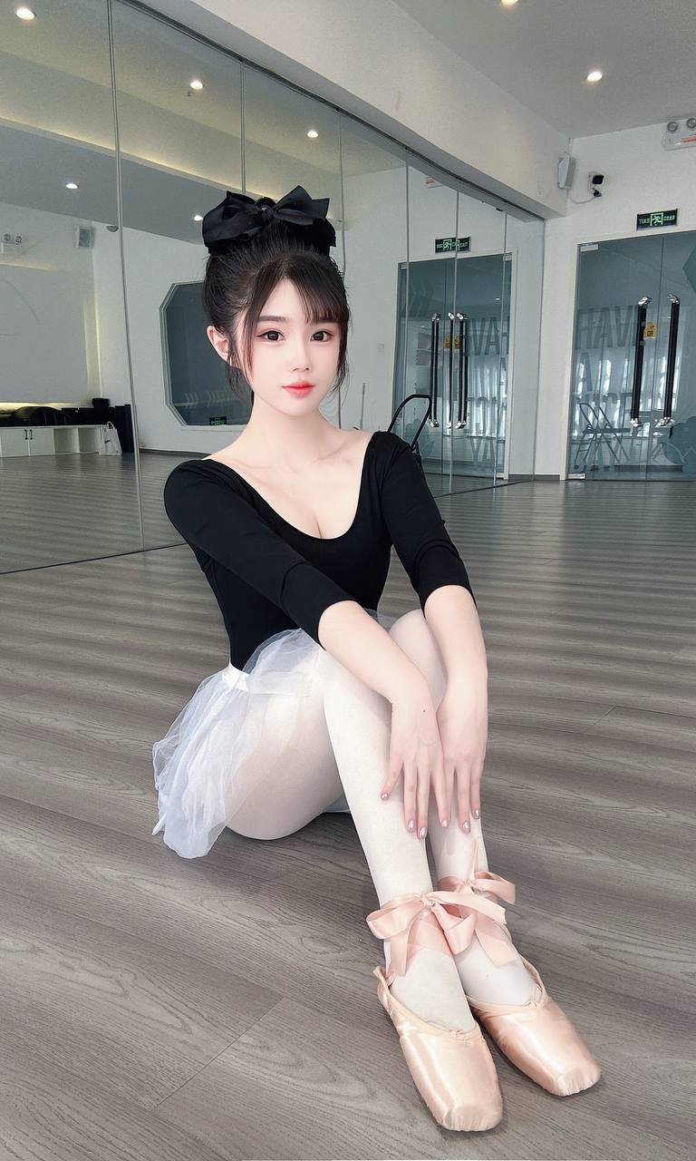 Lin Jiajia Gallery 3