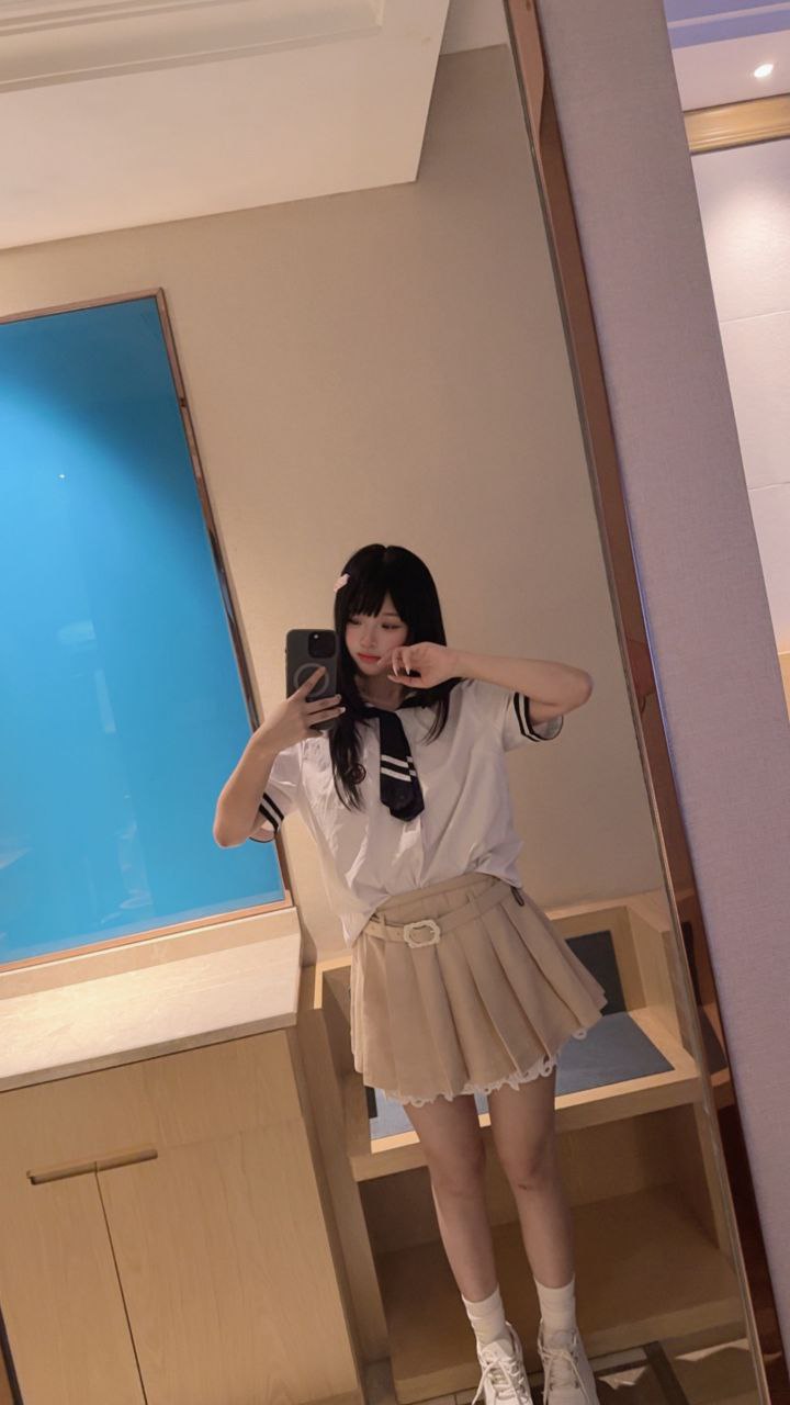 Cream Peach Gallery 2