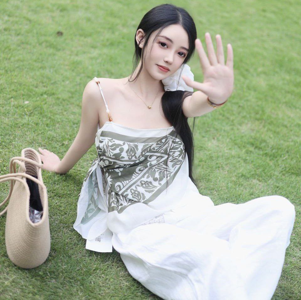 Yang Youyou Gallery 3