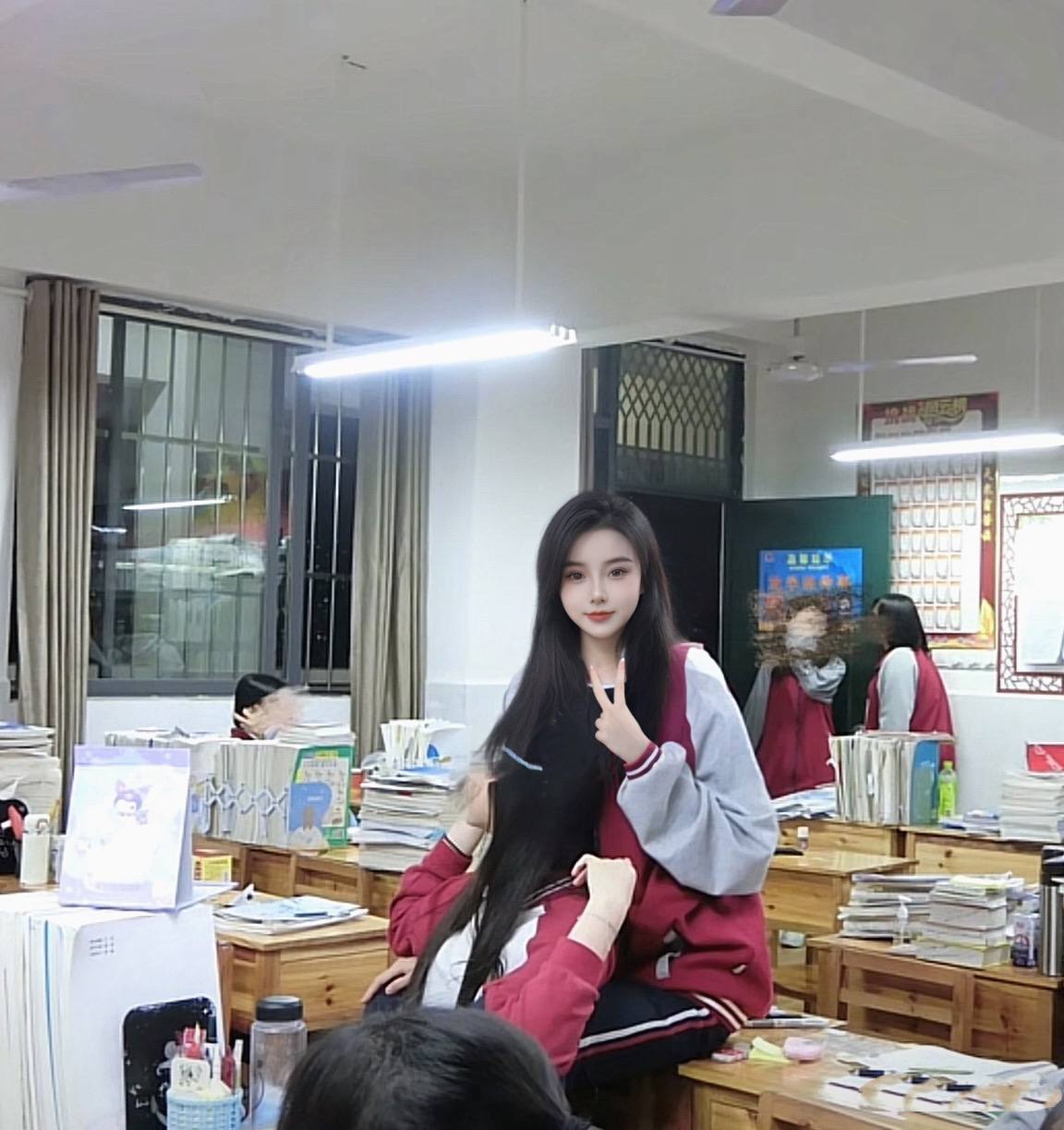 Top-tier Senior Gallery 6