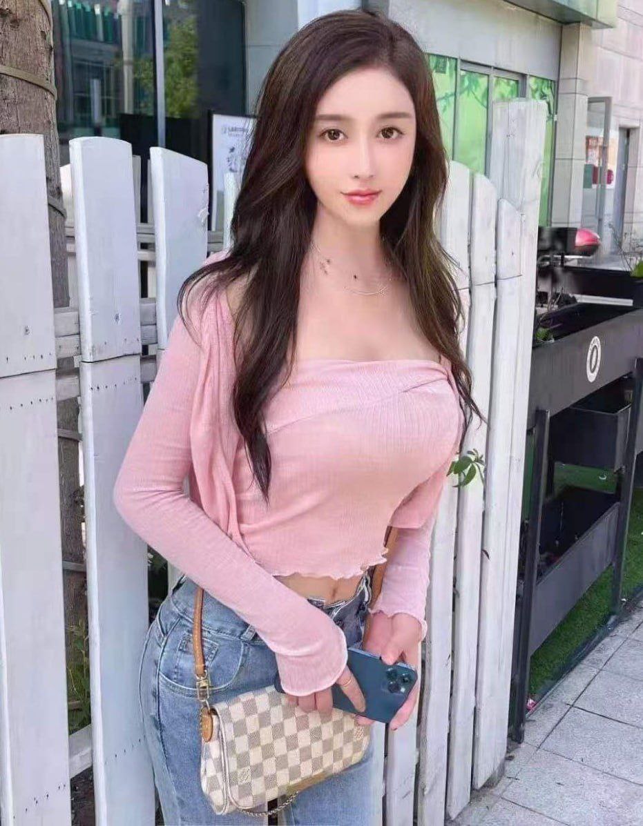 Lin Feifei Gallery 3