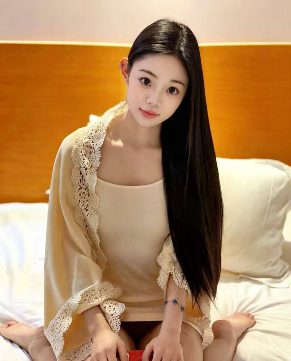 Kiki Gallery 6